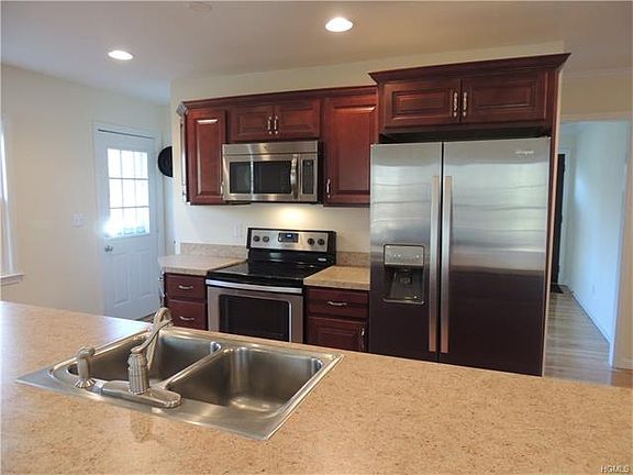 5th image of 299 Harriman Heights Rd