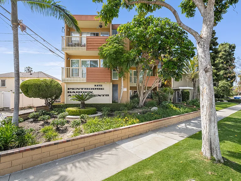 115 Redondo Ave #3 — Photo 26