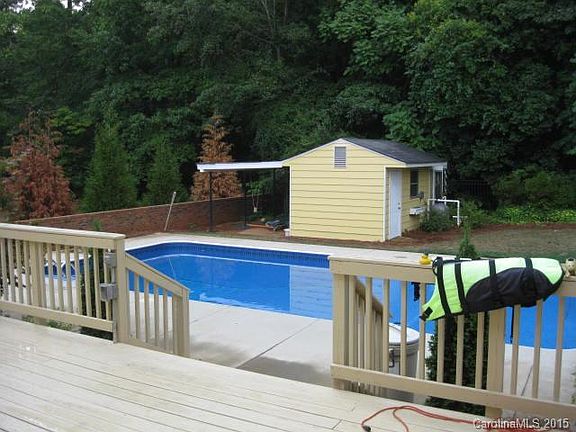 3rd image of 2365 Londonderry Dr