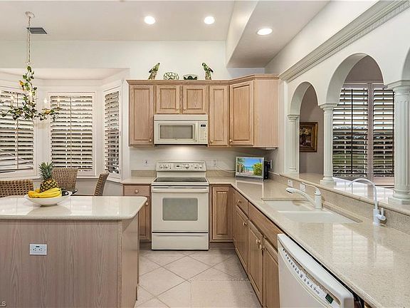 5th image of 4722 Stratford Ct APT 1903