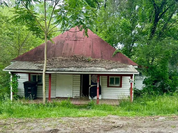 437 7th St, Vinton, VA 24179