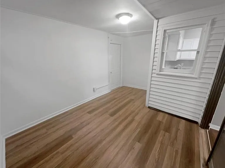 688 Stratford Grn — Photo 22