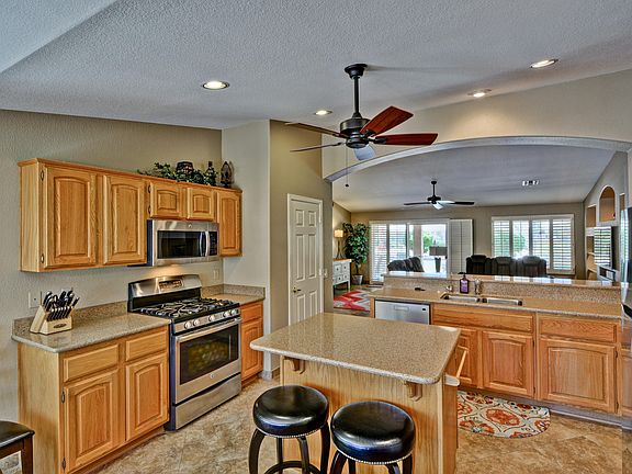 3rd image of 9035 E Coopers Hawk Dr