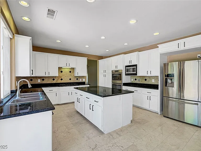 229 N Buteo Woods Ln — Photo 29