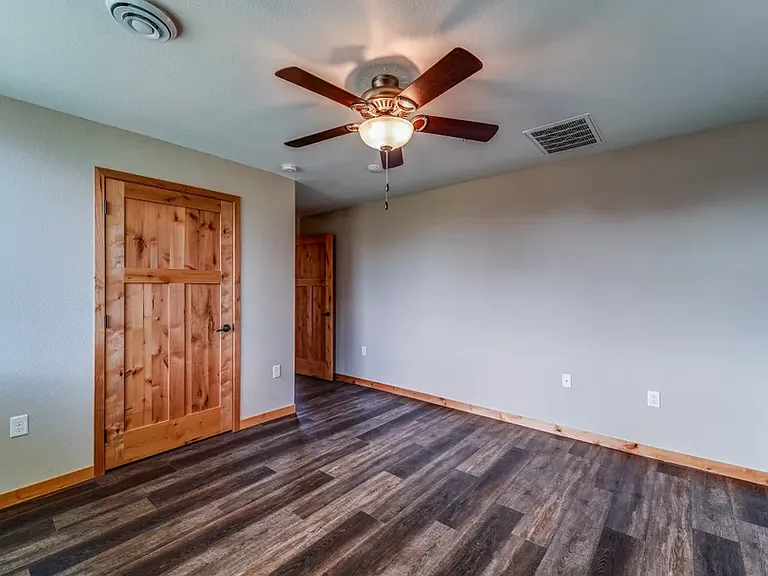 Sunset Place Apartments — Photo 10