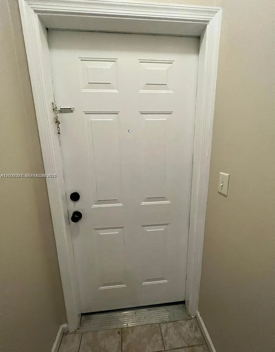 El-Ad Poinciana Condo — Photo 4