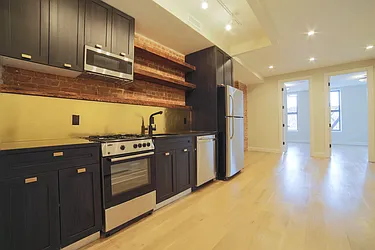 Rented by Prime Square Realty