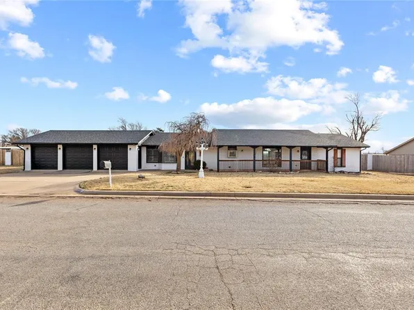 1407 Partridge Ln, Cordell, OK 73632