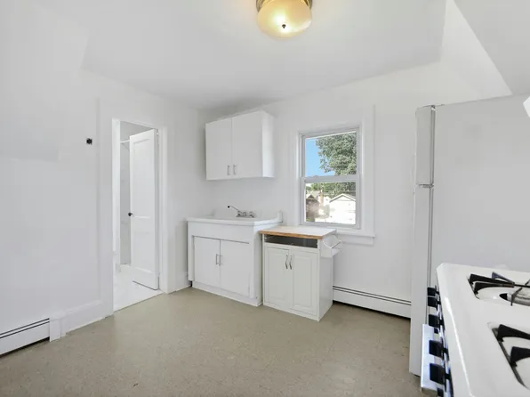 91 Rochelle Pkwy Floor 2, Saddle Brook, NJ 07663