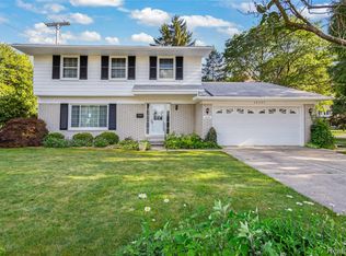 36393 Dardanella St, Livonia, MI 48152