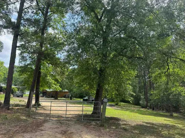 101 Rocky Ln, Livingston, TX 77351