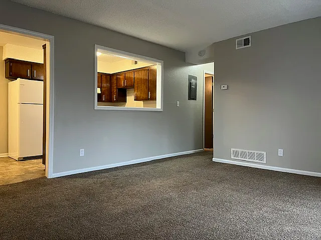 Tiblow Village Apartments — Photo 5