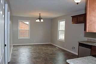 4th image of 1812 Apex Dr