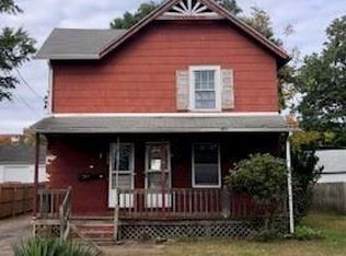 76 Saunders St, East Hartford, CT 06108