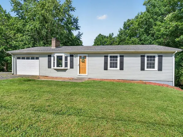 155 Lonesome Dove Dr, Woodlawn, VA 24381
