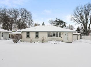2347 Shoshone Rd, North Saint Paul, MN 55109