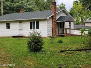 807 Cudney Ln, Grand Ledge, MI 48837