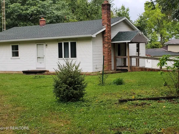 807 Cudney Ln, Grand Ledge, MI 48837