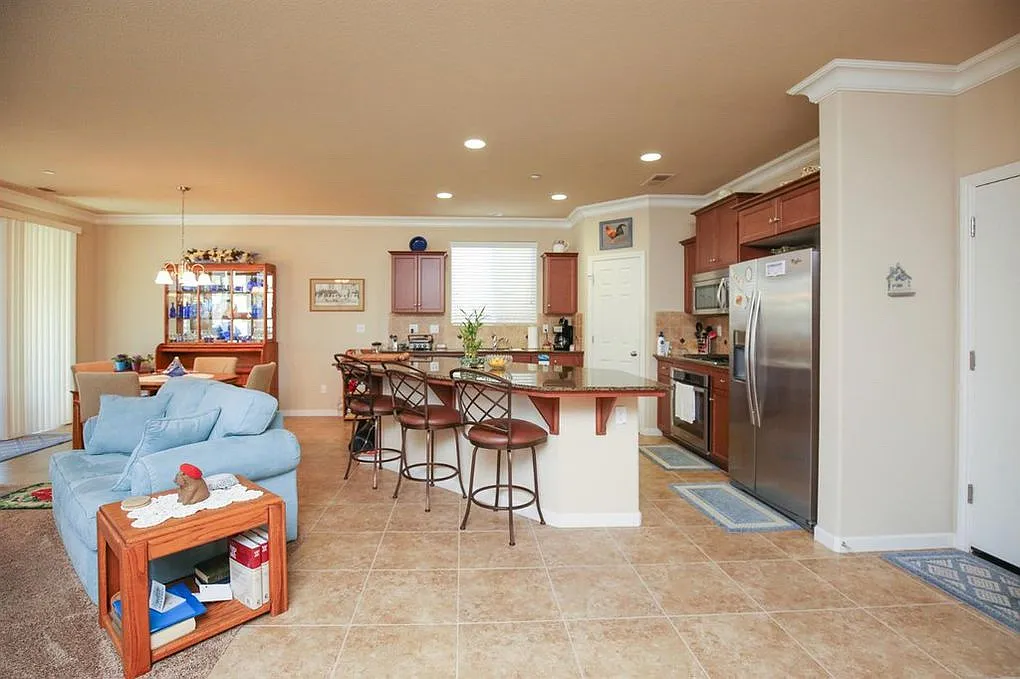 3167 Browning Ave — Photo 4
