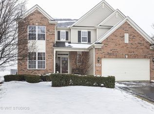 2027 Crosswind Dr, Plainfield, IL 60586