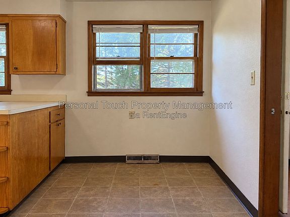 5th image of 1818 5th Ave S