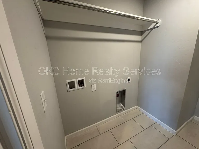 928 Dusky Valley Ln — Photo 15