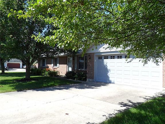 5th image of 40 Newton Dr