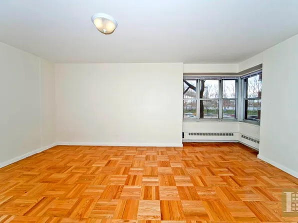 475 Fdr Drive image 1 of 9