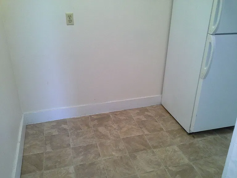 103 W Main St — Photo 4