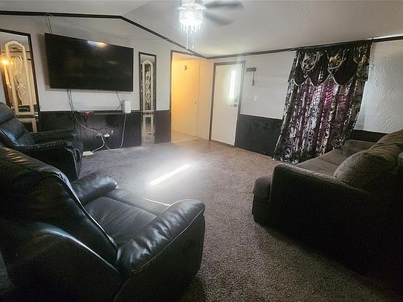 4th image of 8206 Eden Way