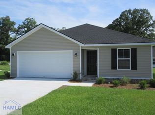 402 W Mann St, Glennville, GA 30427