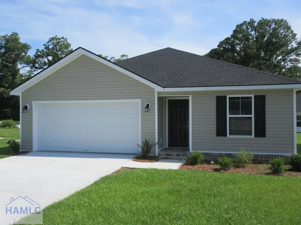 402 W Mann St, Glennville, GA 30427