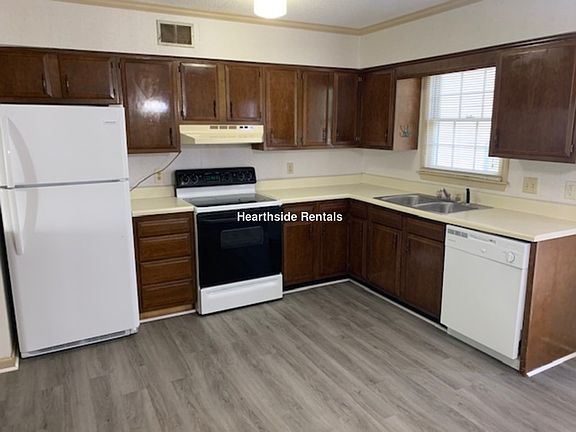 4th image of 134 Oakmont Dr APT 17