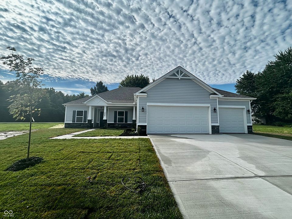 1st image of 2006 Sandhill Dr