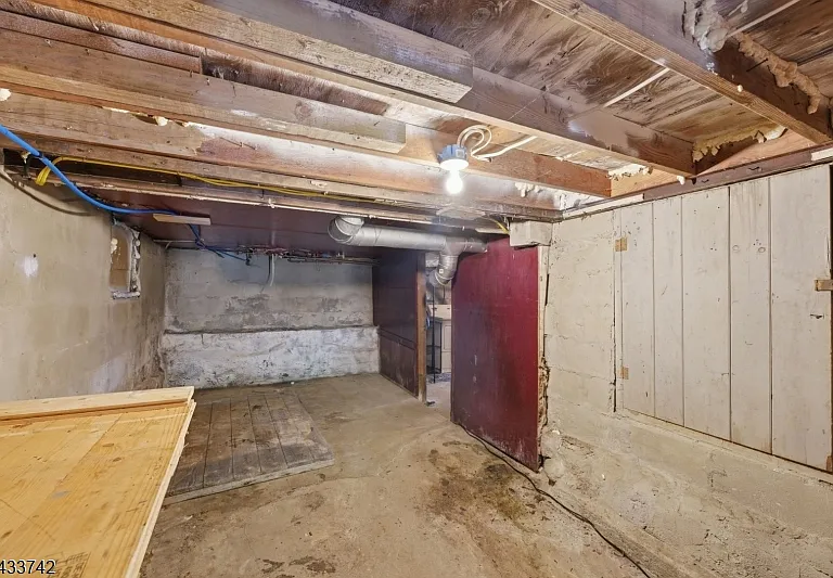 33 Hillside Ave — Photo 30