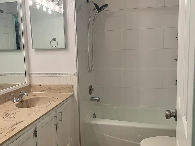 7300 Sunshine Skyway Ln S #202 — Photo 12