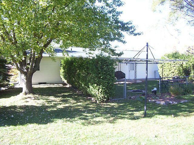2nd image of 1718 Nassau St