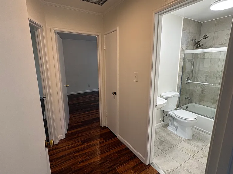 96 Lodato Ave — Photo 4