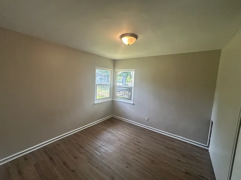 4381 Johnson St — Photo 12