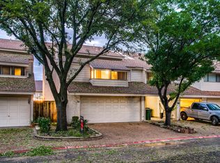 24 Oakbrook Dr, Lewisville, TX 75057