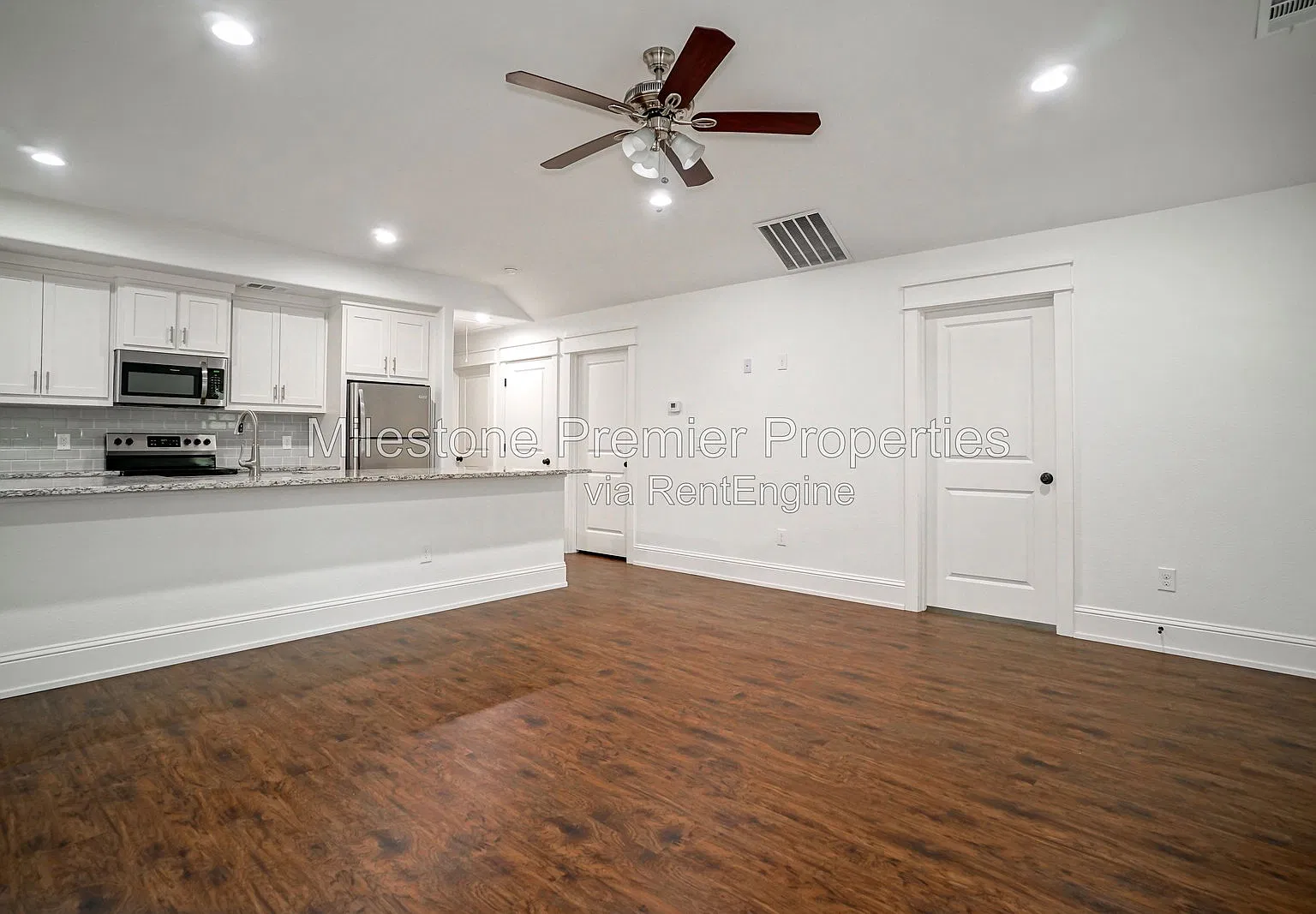 3 bed, 2.0 bath, 1192 sqft, $1,475 — Photo 4