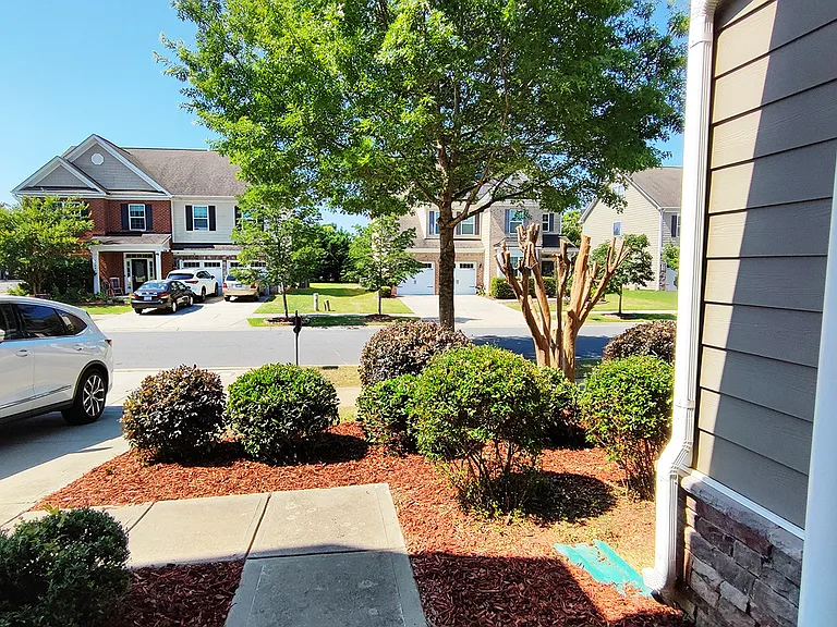 3723 Franklin Meadows Dr — Photo 2