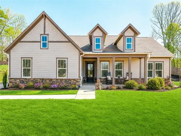 55 Linger Longer Dr, Ellijay, GA 30540