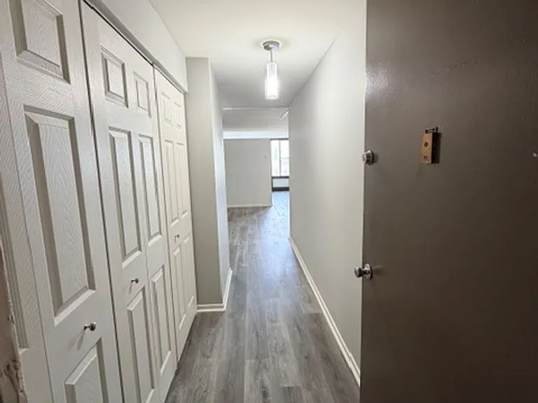 7251 At Waters Edge — Photo 8