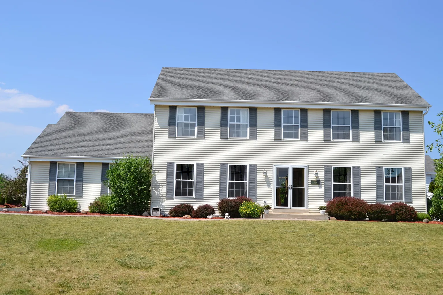 5810 Eagle Point Dr photo 1