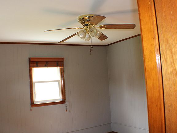 2nd image of 1540 Pineola Ave