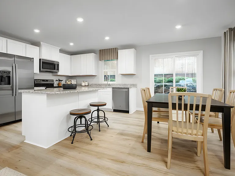2901 Apricot Dr — Photo 2