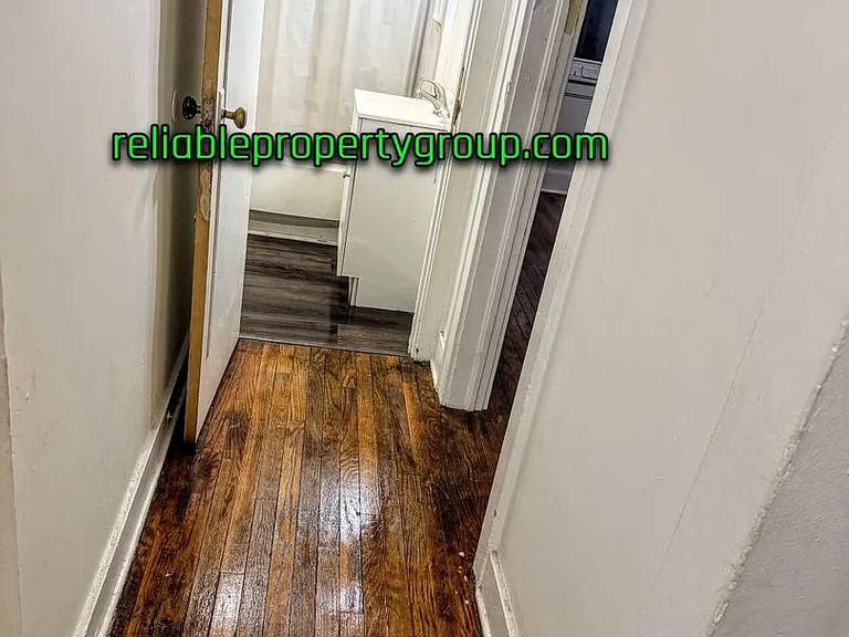 610-612 W 3rd St — Photo 9
