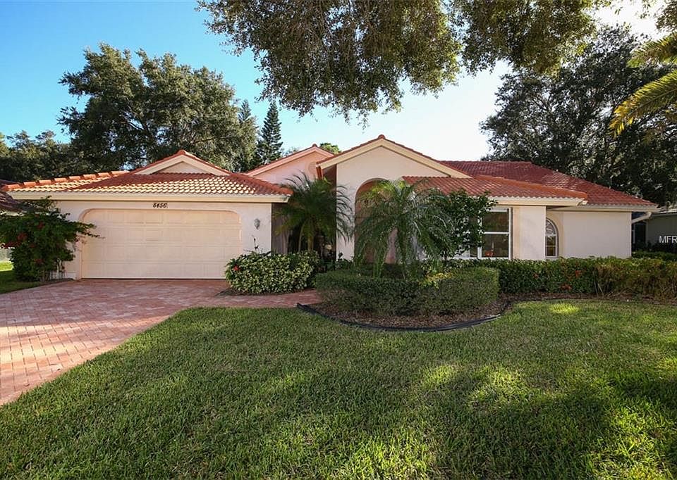 1st image of 8456 Woodbriar Dr