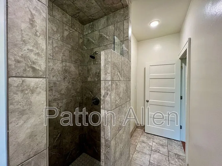 43 Ravenscroft Dr #19 — Photo 6